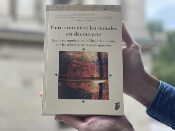 Couverture des actes du colloque international Faire connaître les mondes en découverte
