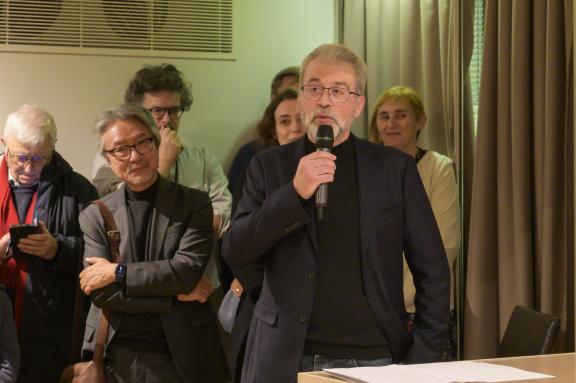 Photo du vernissage de l'exposition #AventuresAlphabétiques
